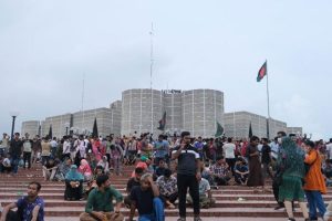 Menyikapi Pemerintahan Sementara Bangladesh dan Pihak Asing