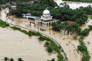 Bencana Air Bah Akibat Kebijakan Salah Arah
